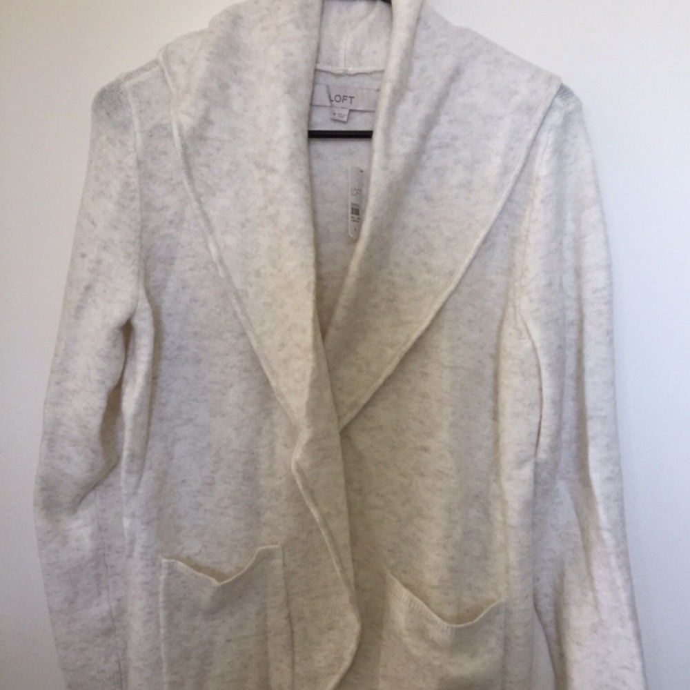 NWT Ann Taylor Loft Cream Cardigan